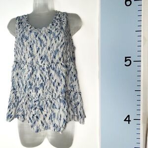 Floral & Ivy White with Blue Brush Strokes Sleeveless Tiered‎ Blouse Small